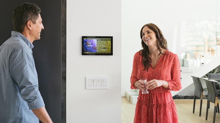 why-savvy-homeowners-choose-professional-smart-home-integration-over-diy